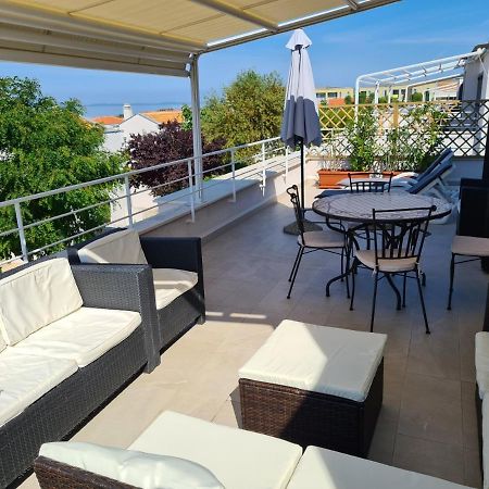 Apartmani Astrado ペトルチャネ エクステリア 写真