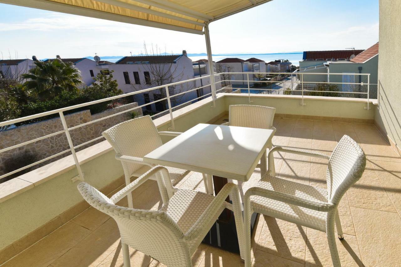 Apartmani Astrado ペトルチャネ エクステリア 写真