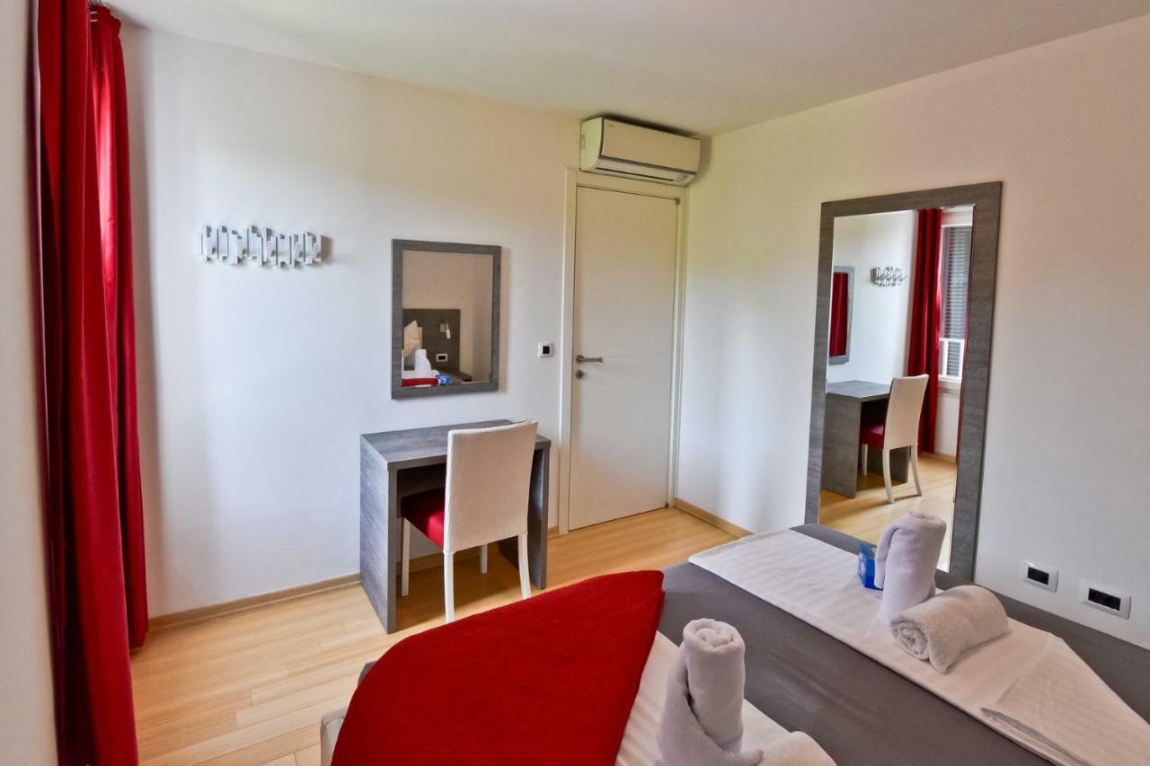 Apartmani Astrado ペトルチャネ エクステリア 写真